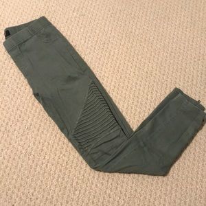 Olive green ribbed leggings